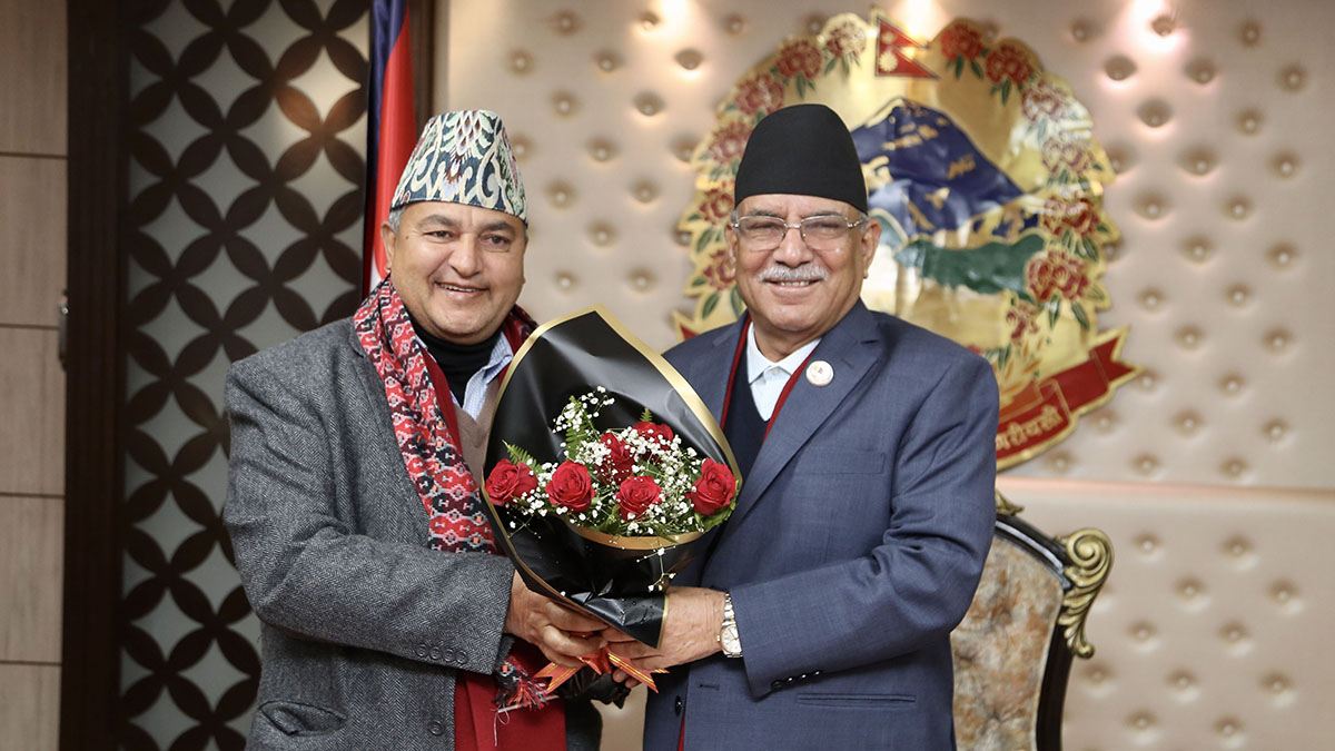 प्रधानमन्त्री प्रचण्डसँग वाग्मतीका मुख्यमन्त्री जम्कट्टेलको भेट